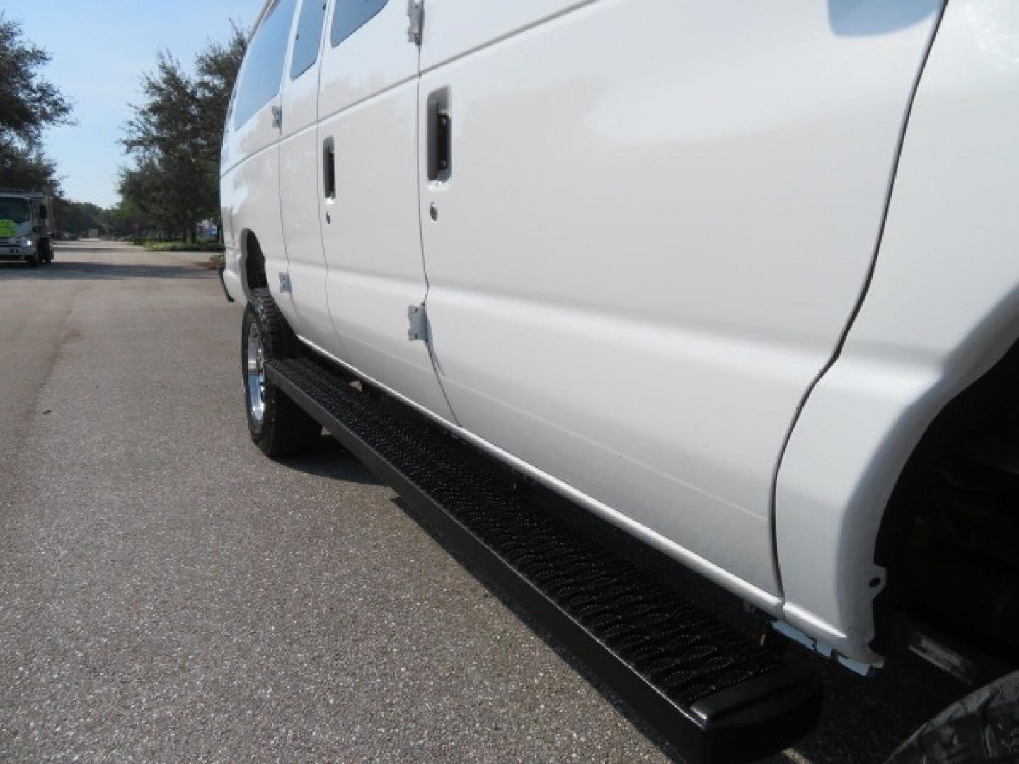 2014 White /GRAY Ford E-Series Wagon XLT (1FBSS3BL6ED) , AUTOMATIC transmission, located at 4301 Oak Circle #19, Boca Raton, FL, 33431, (954) 561-2499, 26.388861, -80.084038 - Photo#46